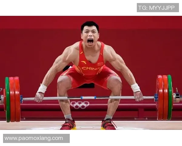 游泳赛事激战正酣 全国顶尖选手争夺金牌 打造水上速度与力量的巅峰对决