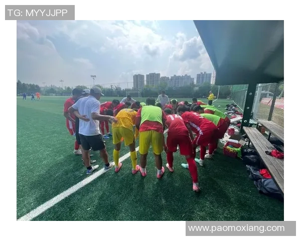 上海足球队在城市联赛中的战术分析与表现评估
